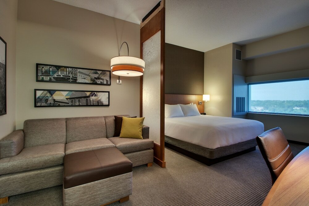 Фото Hyatt Place Iowa City Downtown