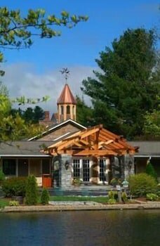 Фото The Village Inn