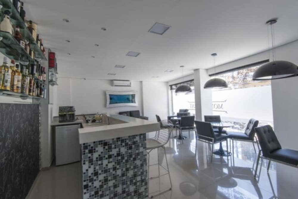 Фото Monte Serrat Hotel