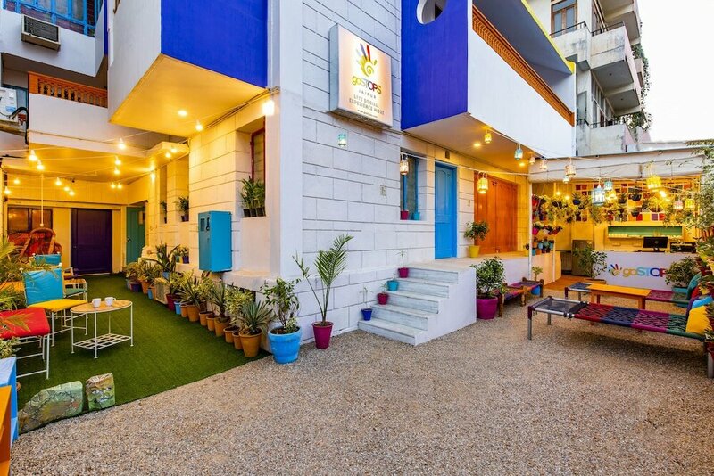 Гостиница GoSTOPS Jaipur - Hostel в Джайпуре