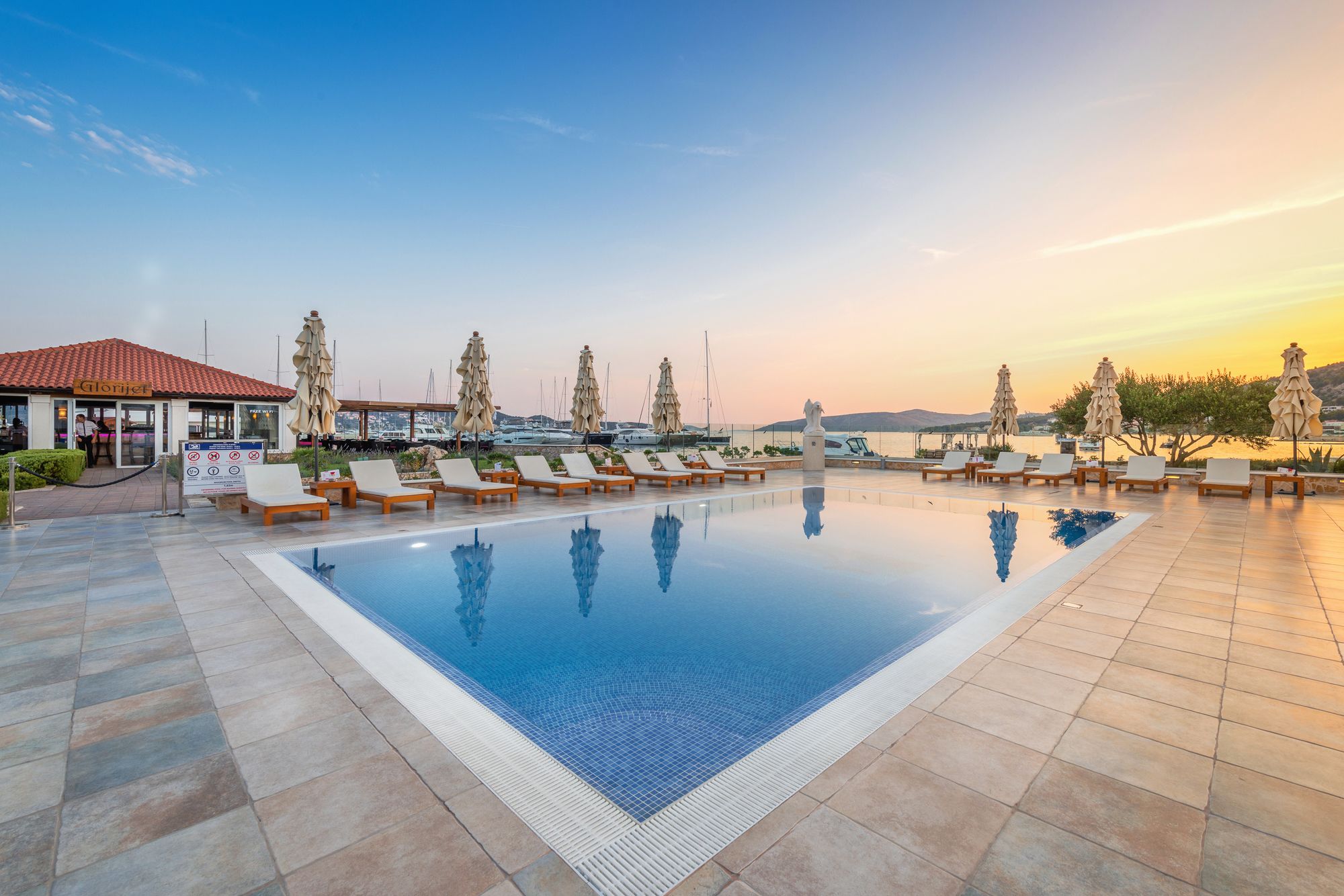 Фото Marina Baotić Apartments