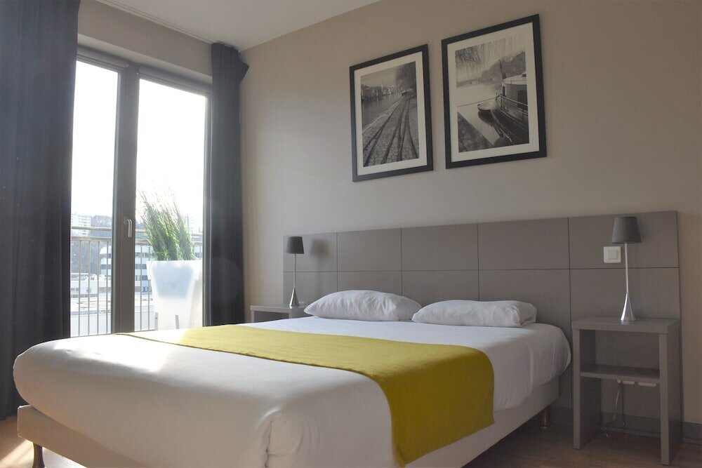 Фото Adonis Lyon Dock Ouest