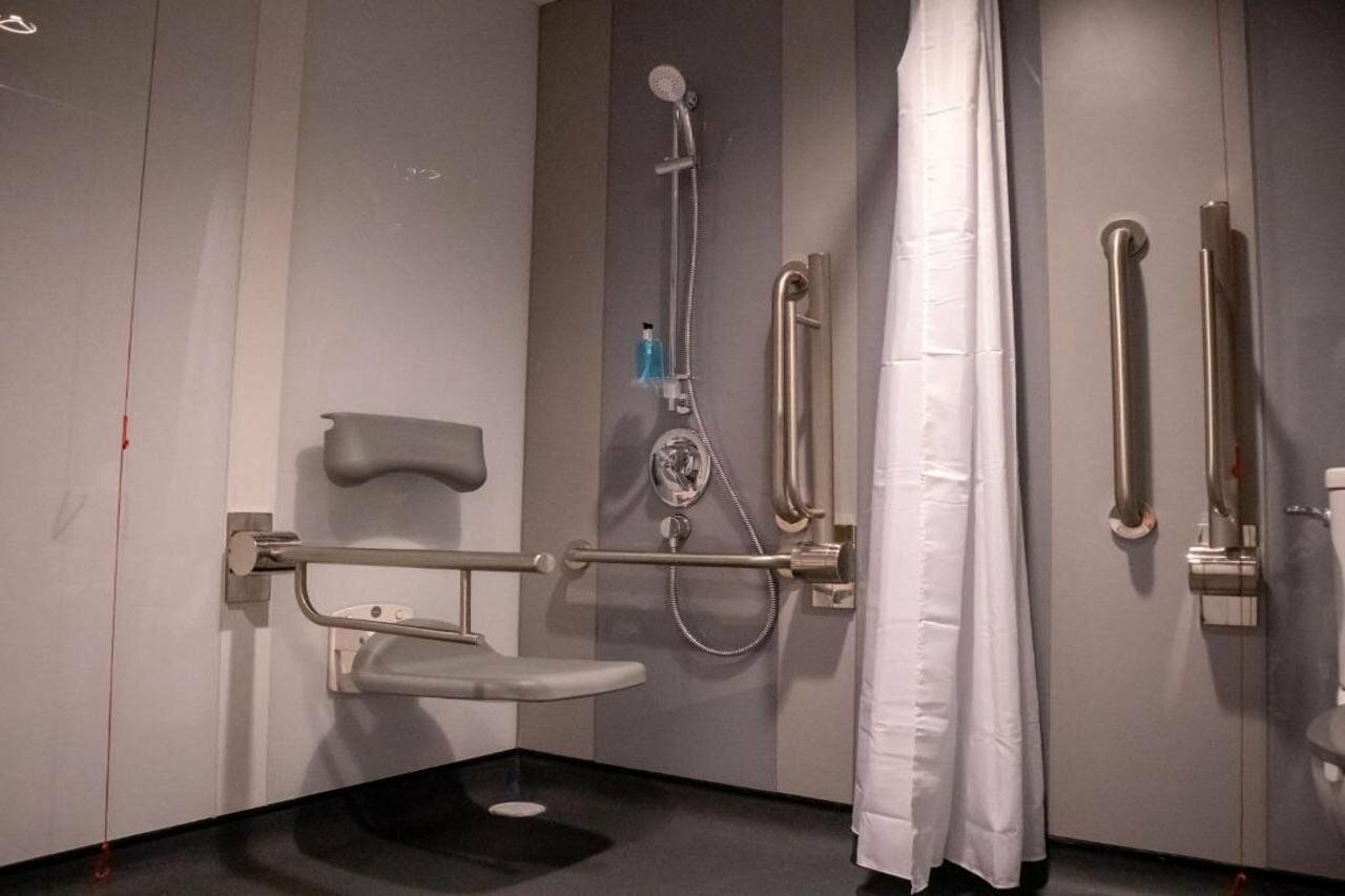 Фото EasyHotel Dublin City Centre