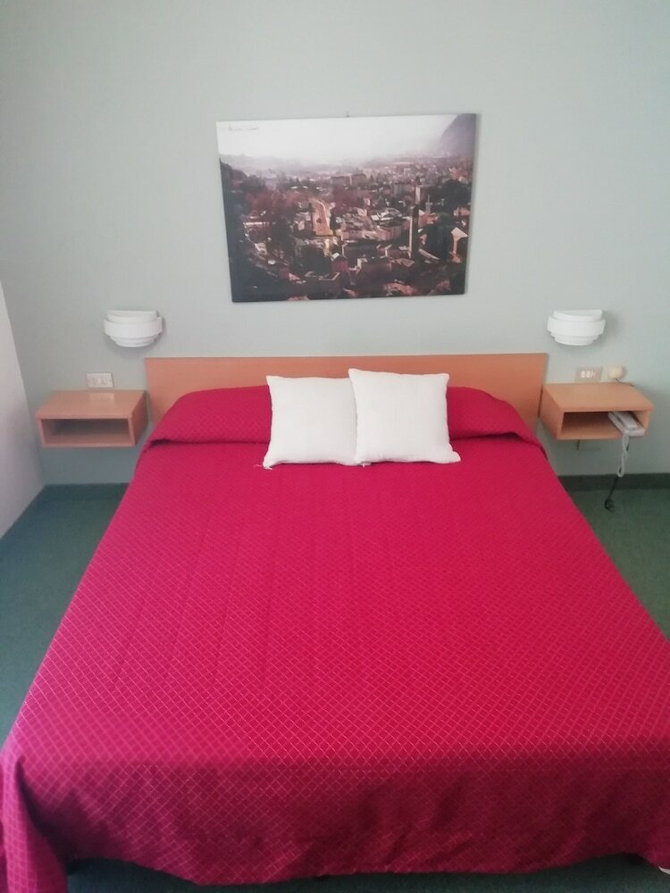 Фото Hotel Crimea