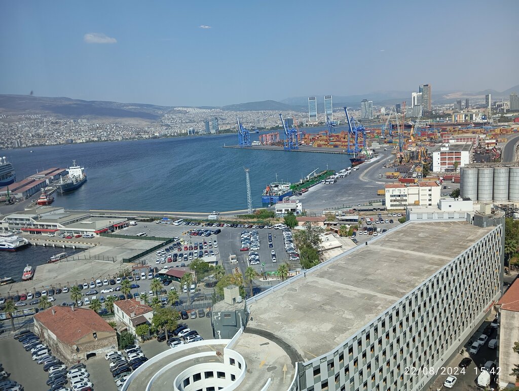 i̇ş merkezi Punta İş Merkezi, İzmir, foto