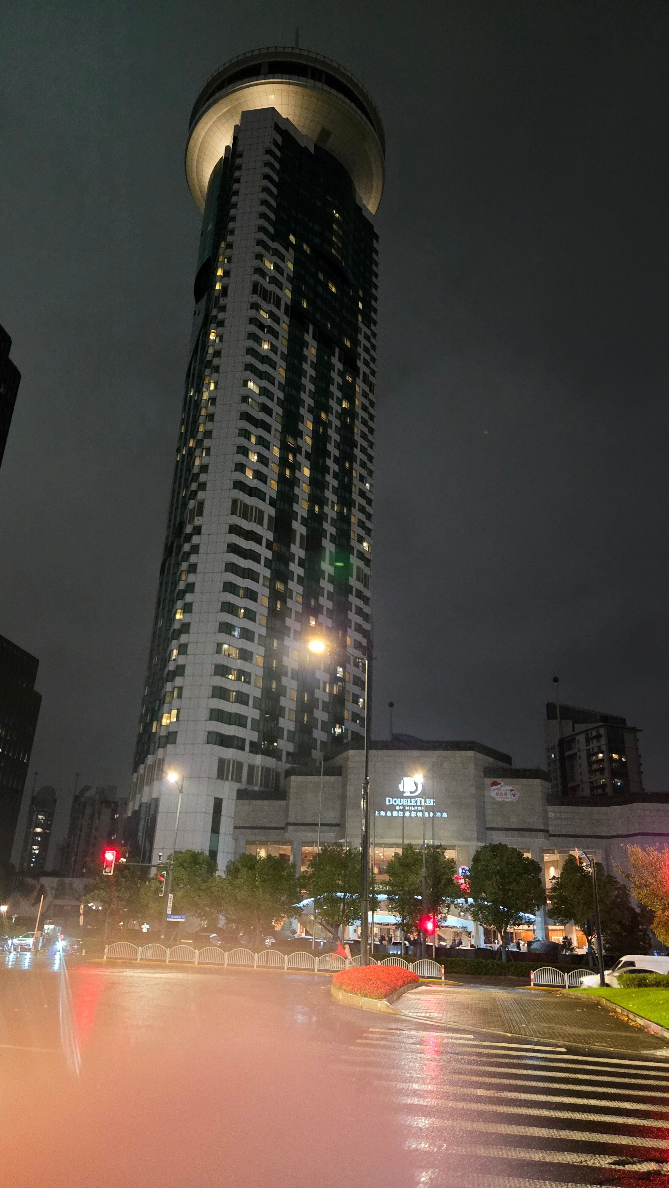 Фото DoubleTree by Hilton Hotel Shanghai - Pudong