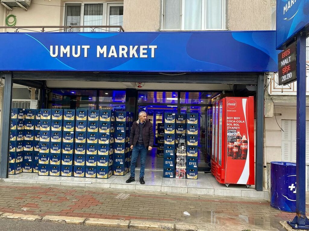 Alcoholic beverages Umut Market, Izmir, photo