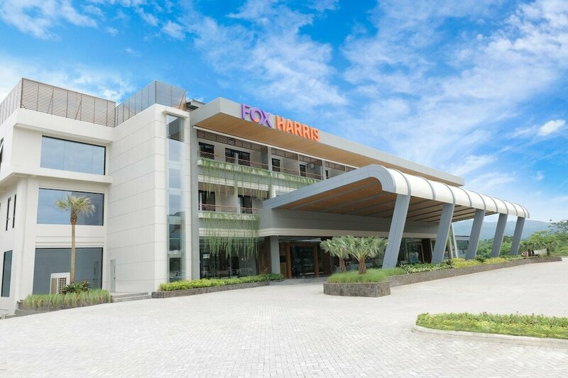 Гостиница Fox Harris Hotel & Convention Banjarnegara