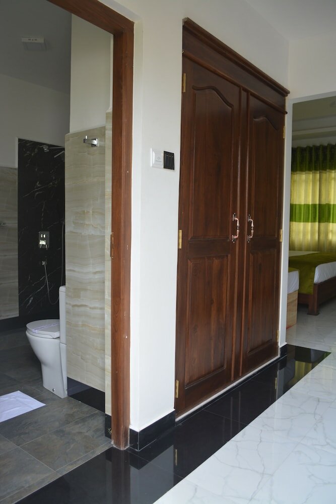 Фото Hotel Golden Ray Dambulla