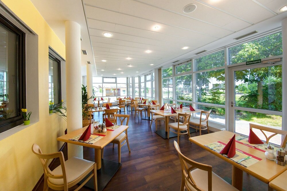 Фото Montana Hotel