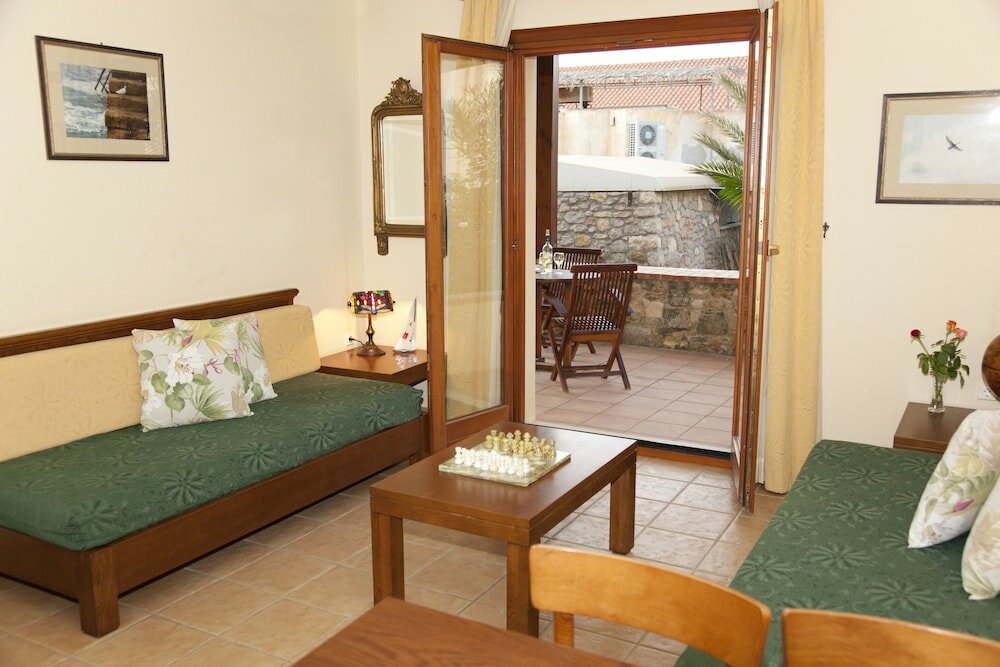 Фото Mylos Hotel Apartments