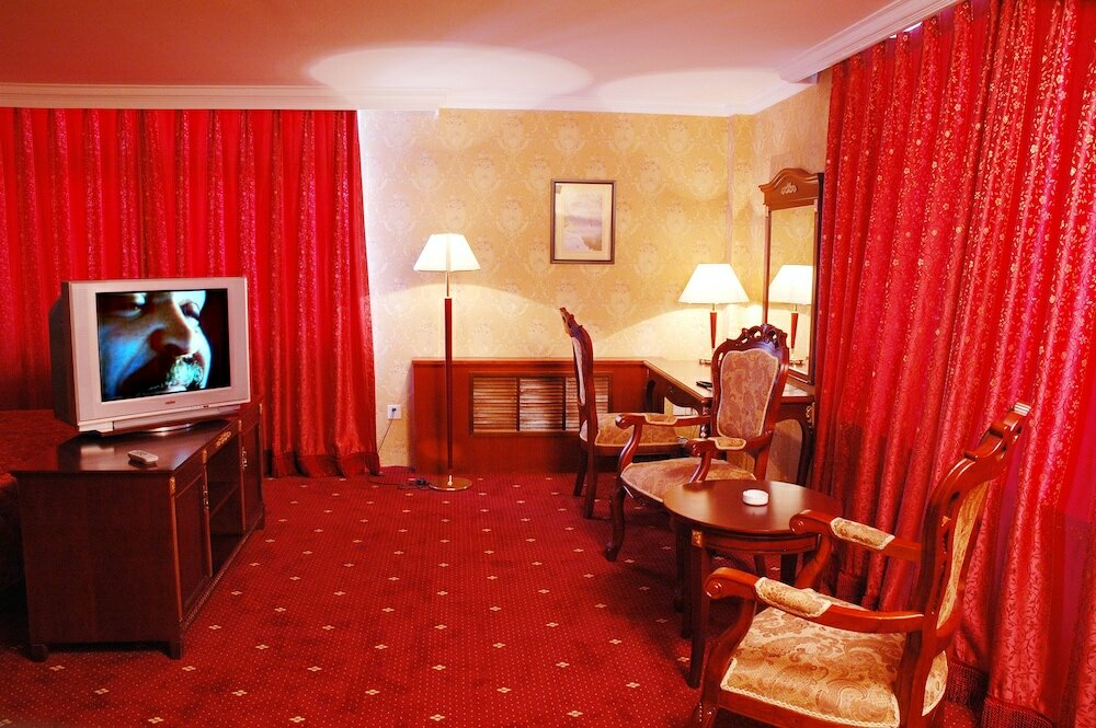 Фото White House Hotel