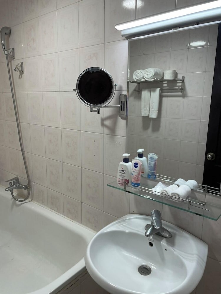 Фото A25 Hotel 80 Mai Hac De