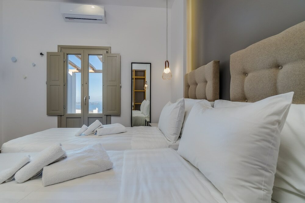 Фото Symphony Suites