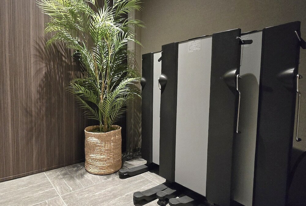 Фото Dynasty Hotel & Resort Osaka