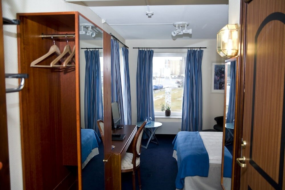 Фото Hotel Riverside