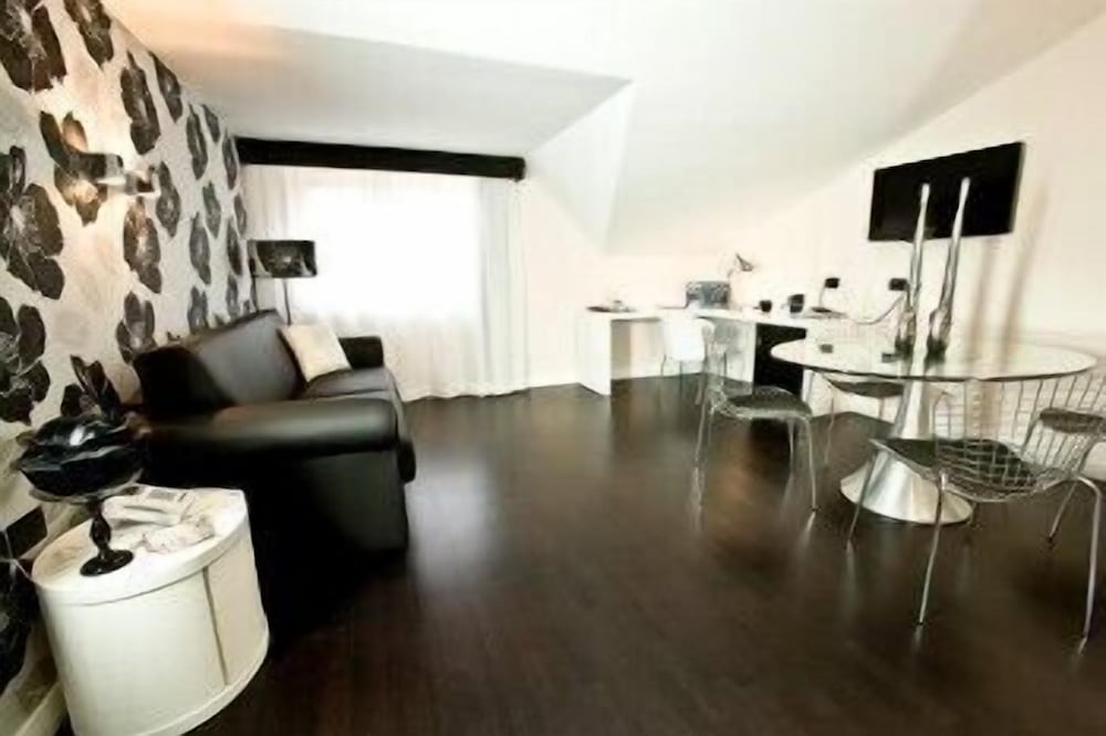 Фото Hotel Bruman Caserta