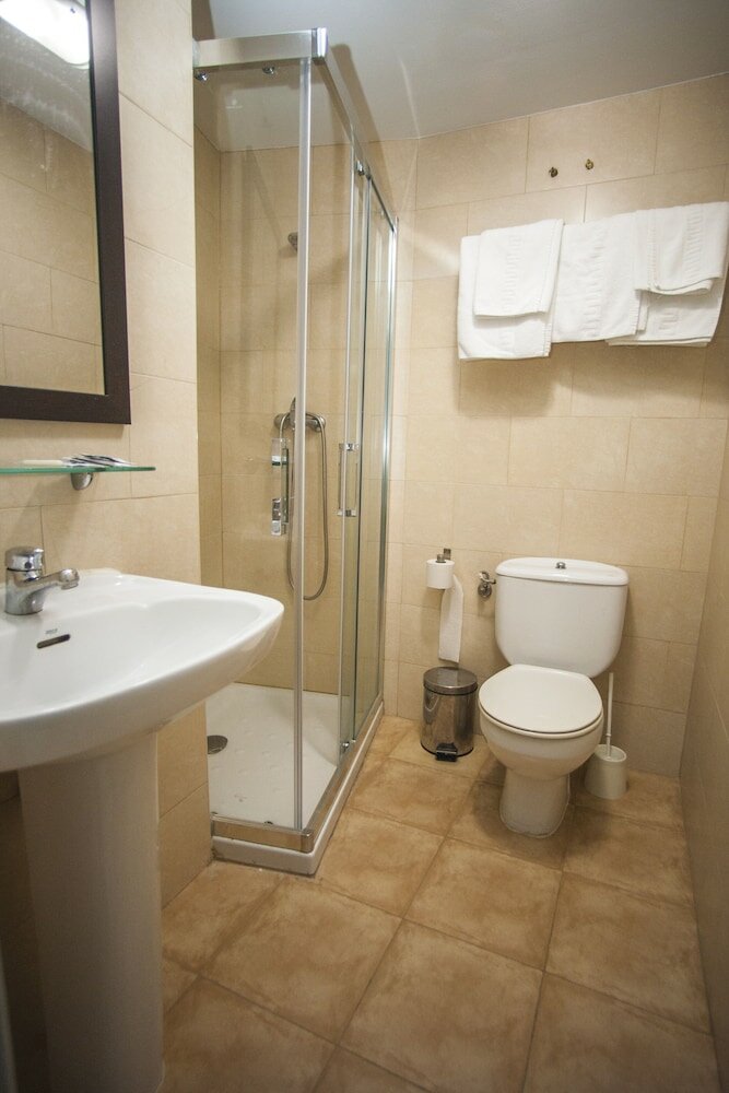 Фото Hostal Santa Barbara