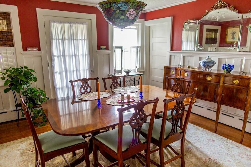 Фото The Red Door B&b