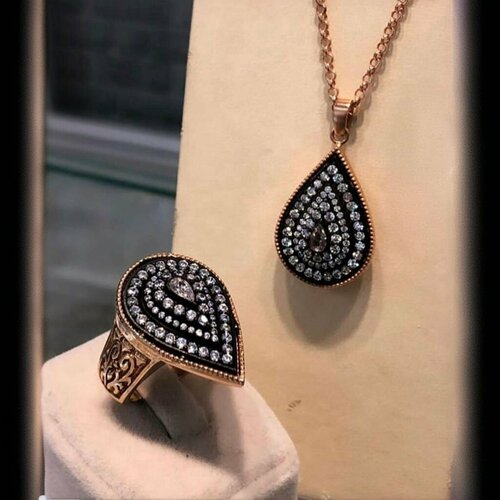 Hatun Gümüş Zümrüt Kuyumculuk Fotoğraf 1