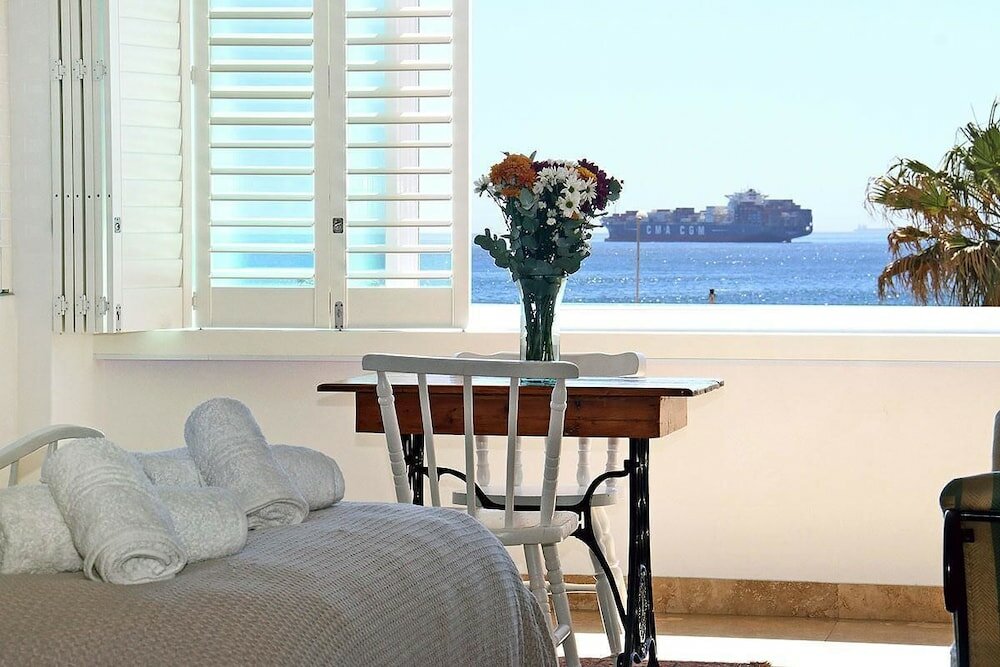 Фото Dolphin Bay II