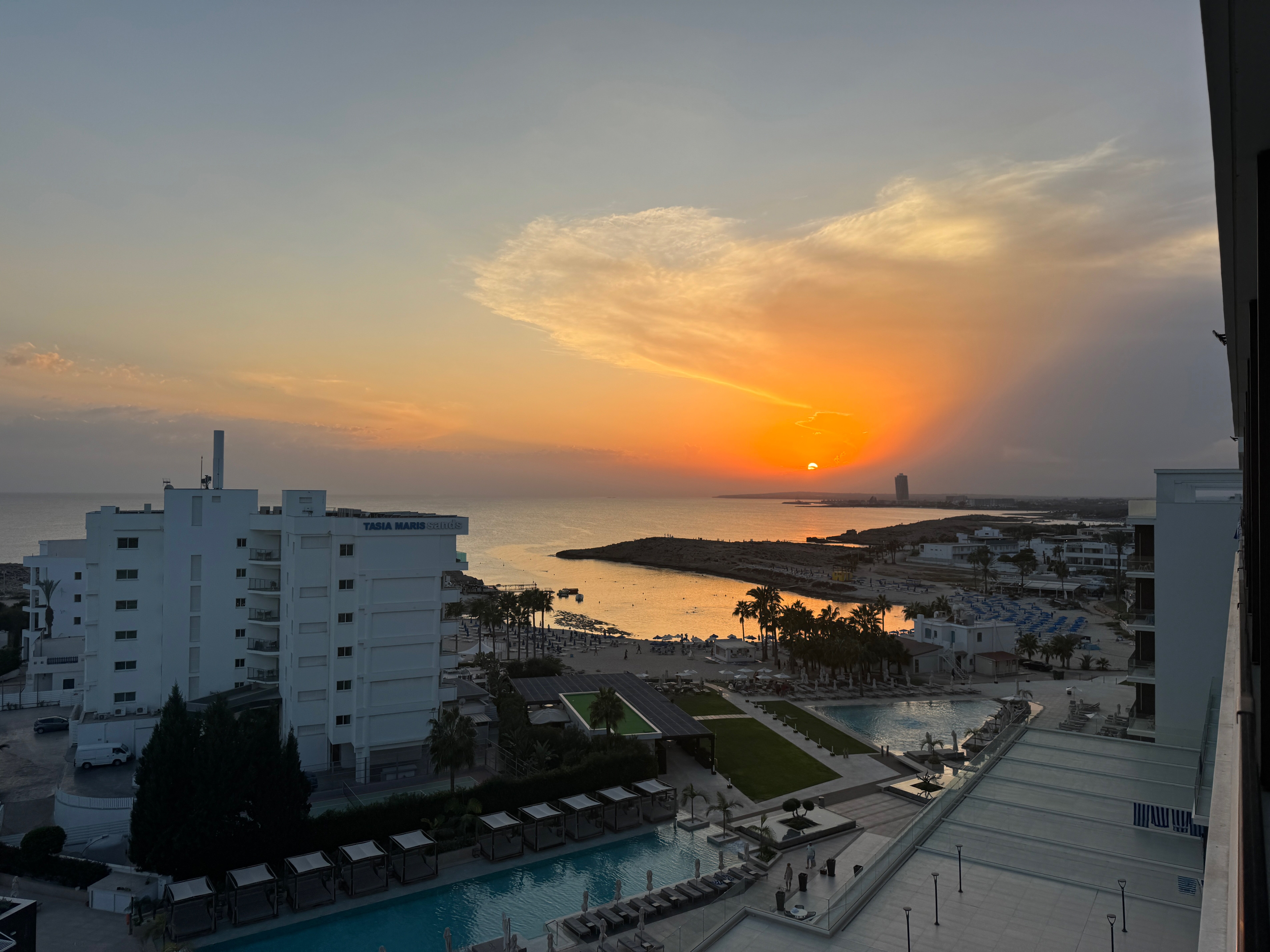 Фото Chrysomare Beach Hotel and Resort