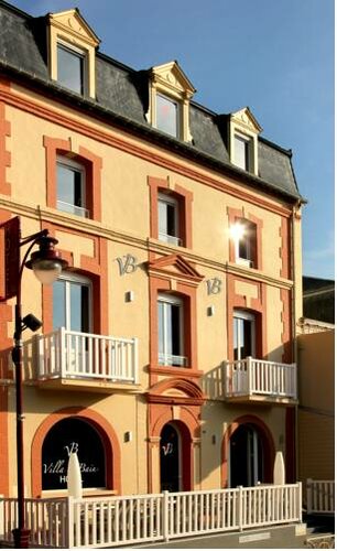 Гостиница Hotel Villa les Bains  в Кане