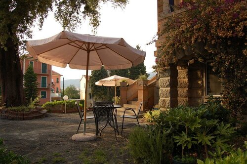 Гостиница Hotel Villa Fieschi - Ristorante Pizzeria в Лаваньях