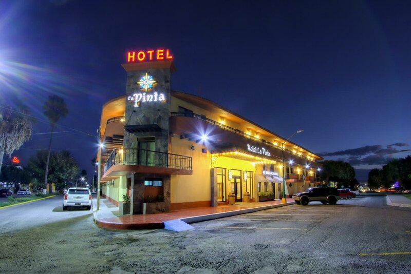 Гостиница Hotel La Pinta в Энсенаде