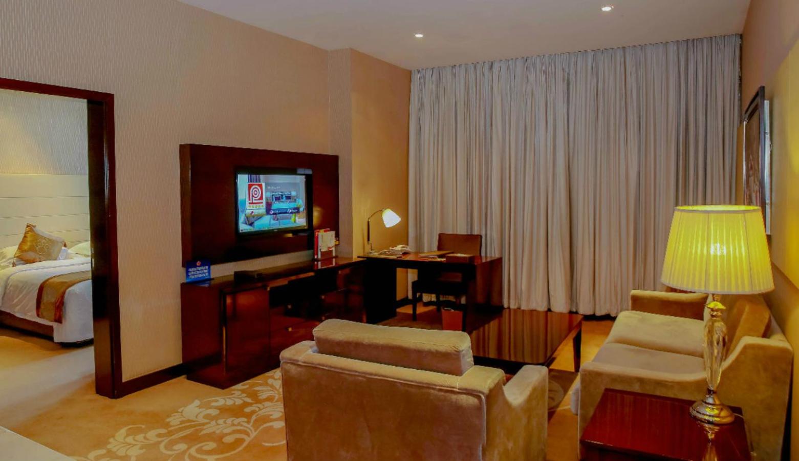 Фото Ritan Hotel Downtown Beijing