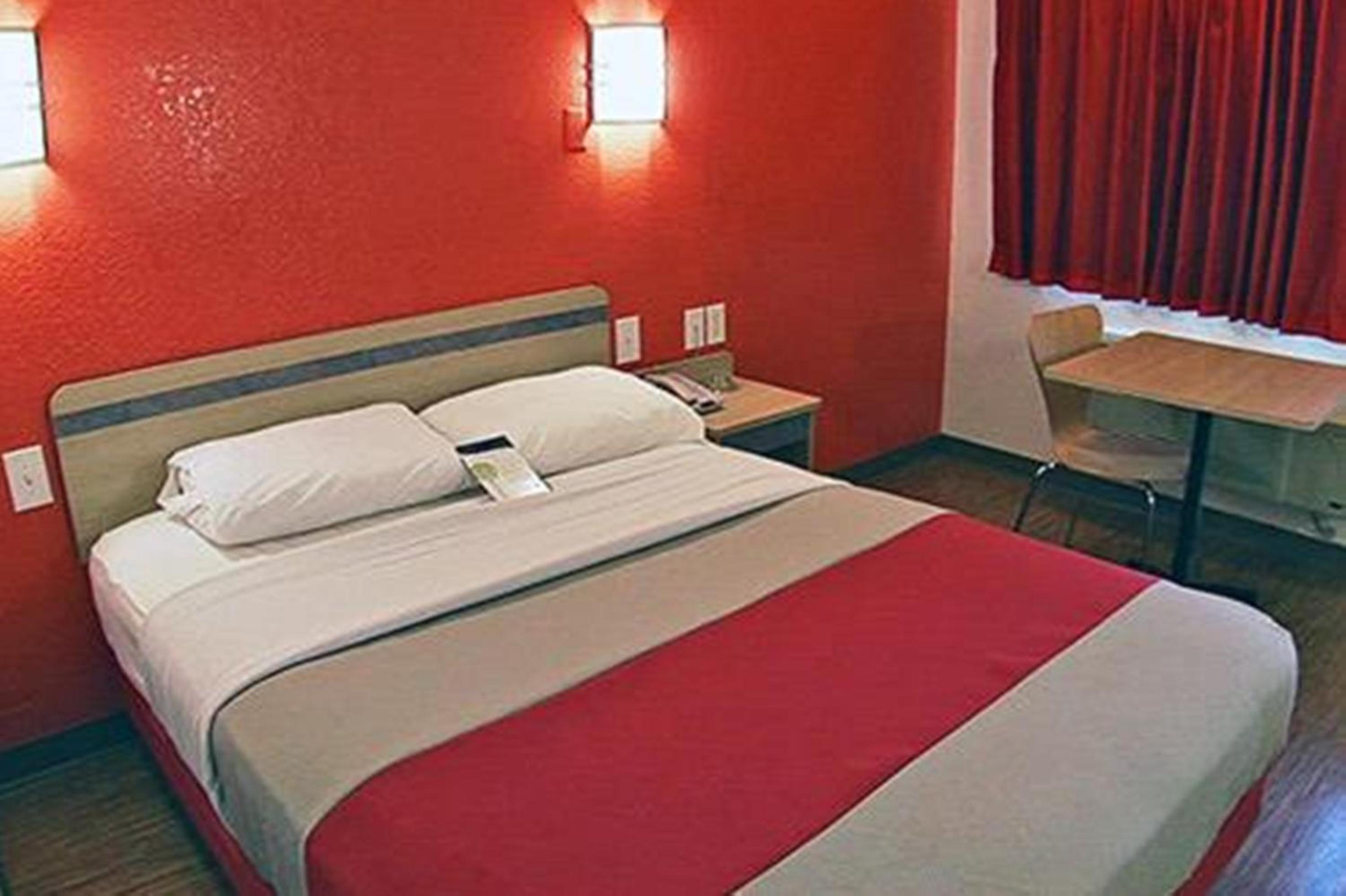 Фото Motel 6 Pasadena, Tx