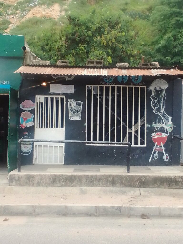 Cafe Bar, Loanda, photo