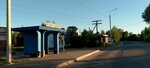 Партизанская (Pskov Region, Gdovsky District, Polnovskaya volost, derevnya Partizanskaya, ulitsa Stroiteley) ، توقف وسائل النقل العام