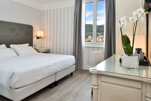 Гостиница Hotel Firenze E Continentale в Специи