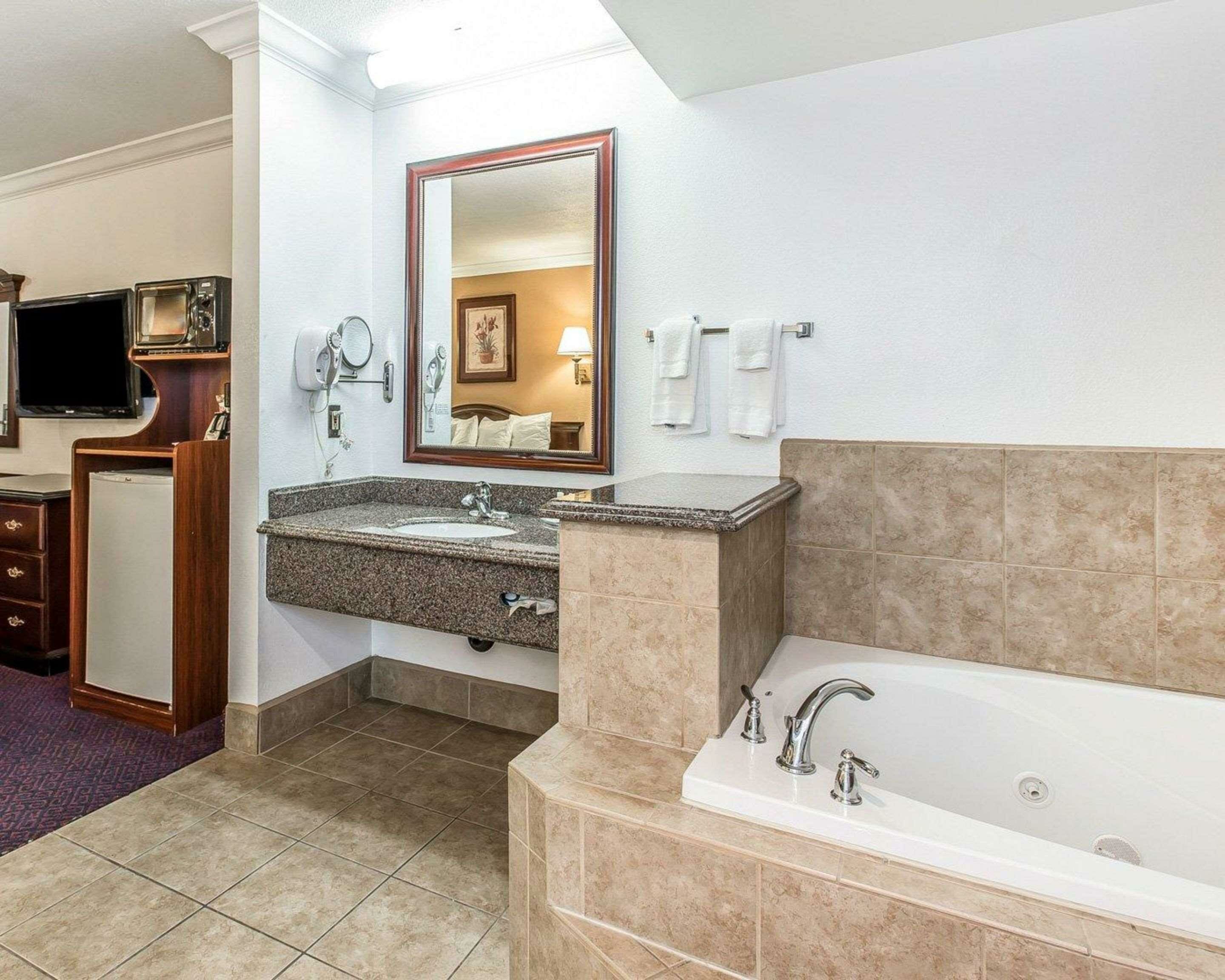 Фото Quality Inn Hemet - San Jacinto