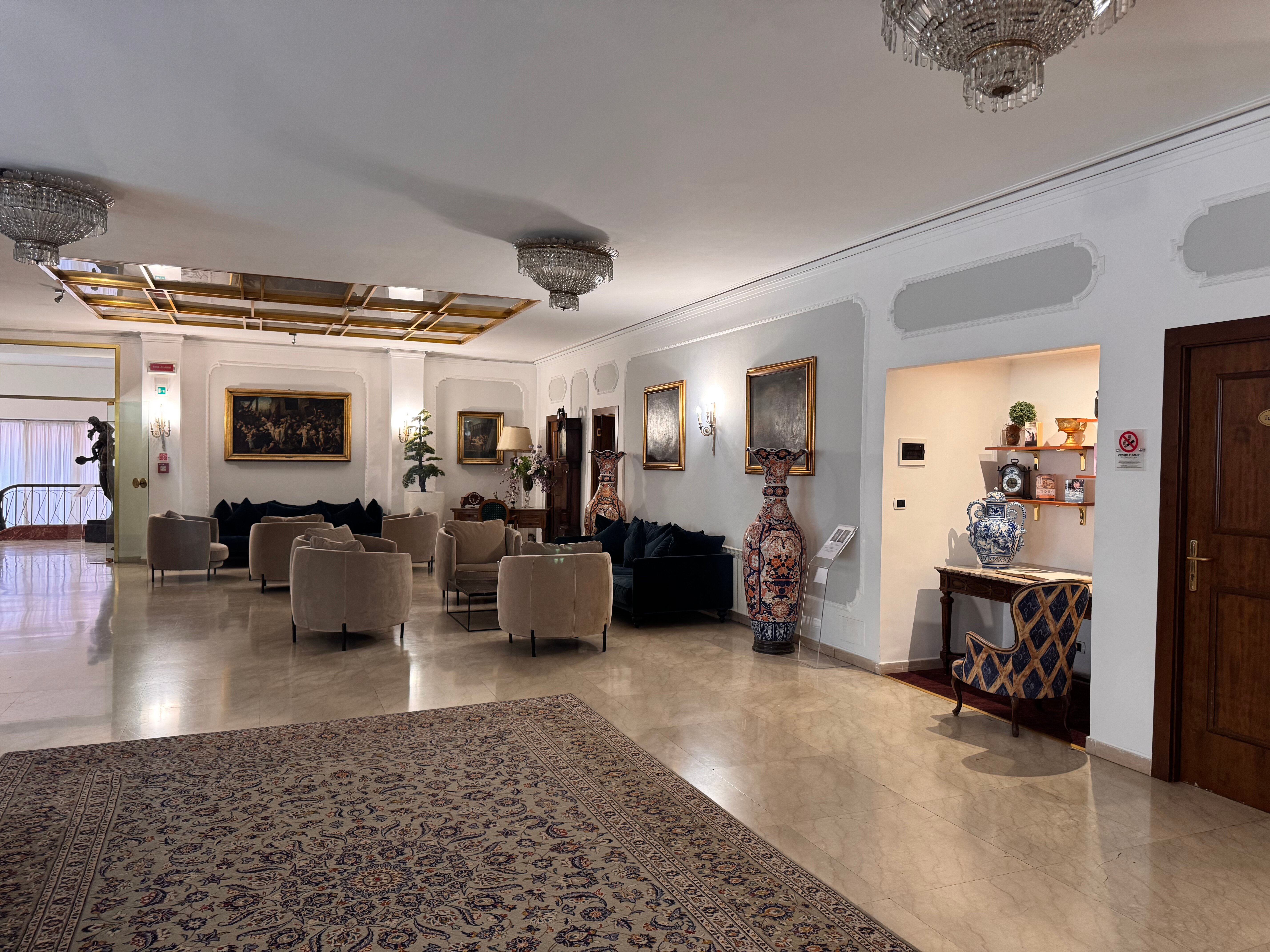 Фото Hotel Napoleon