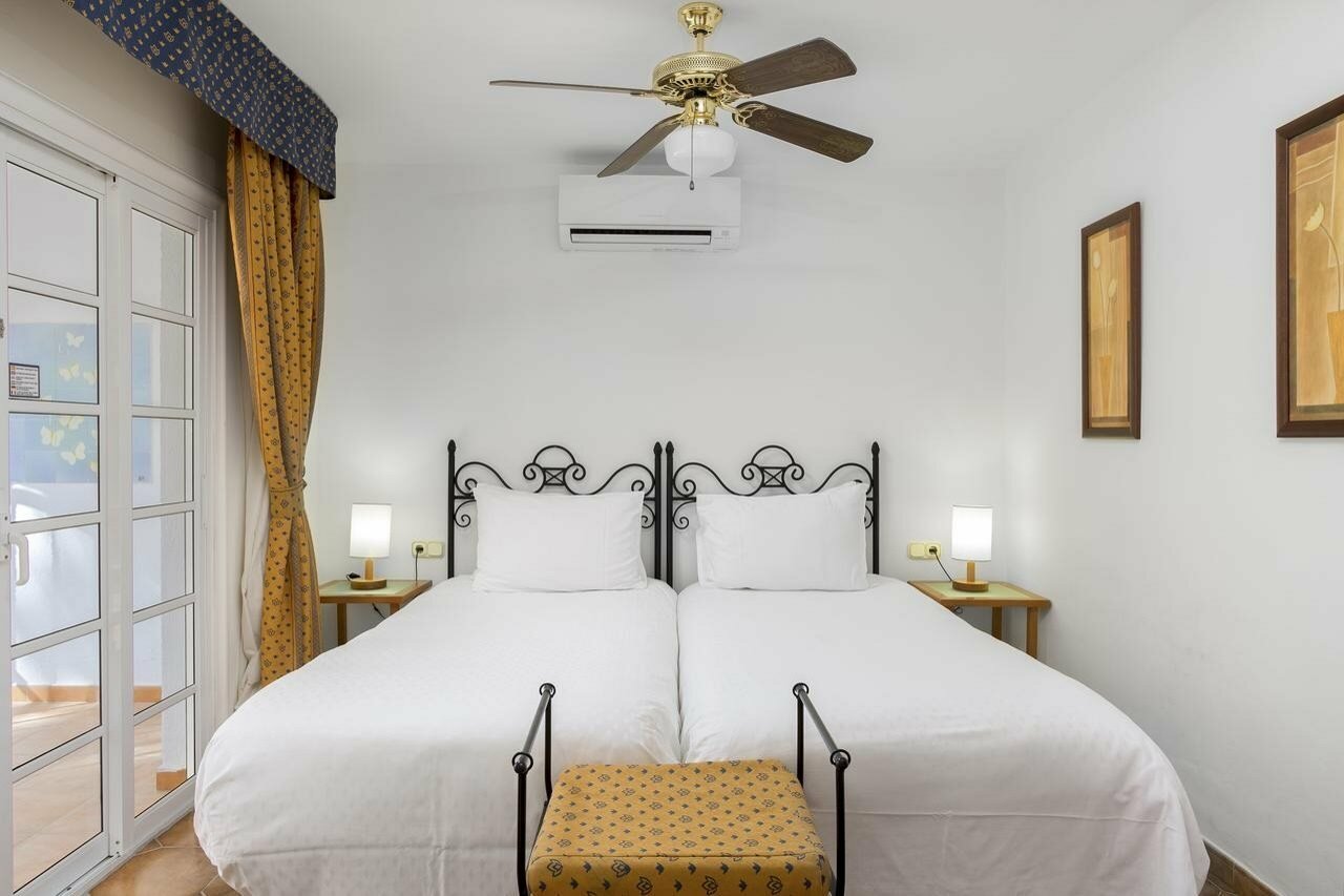 Фото Sunset Harbour Club