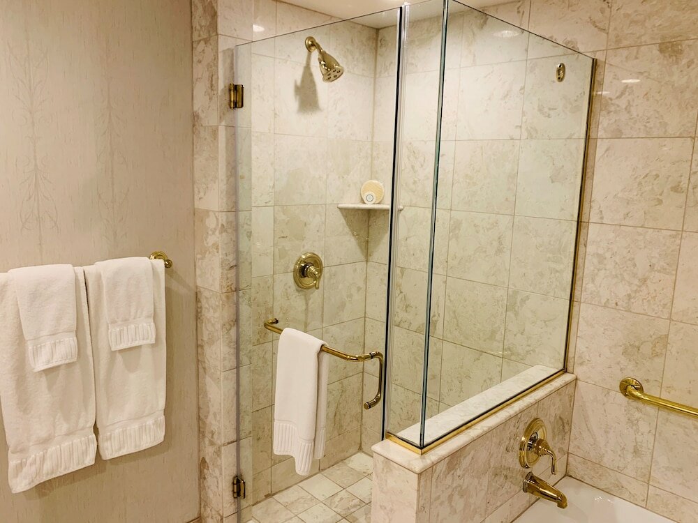 Фото Market Pavilion Hotel