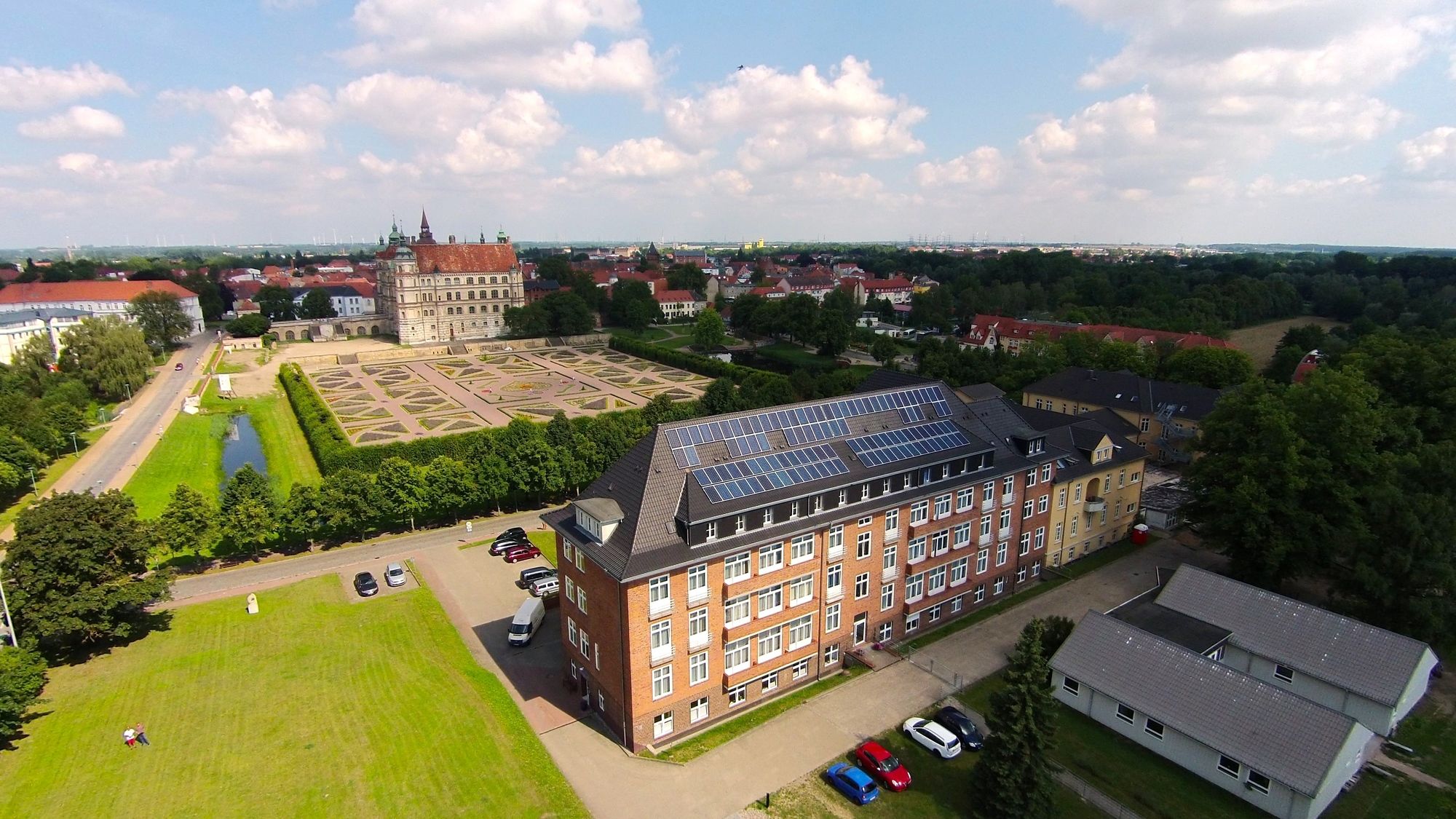 Фото Hotel am Schlosspark