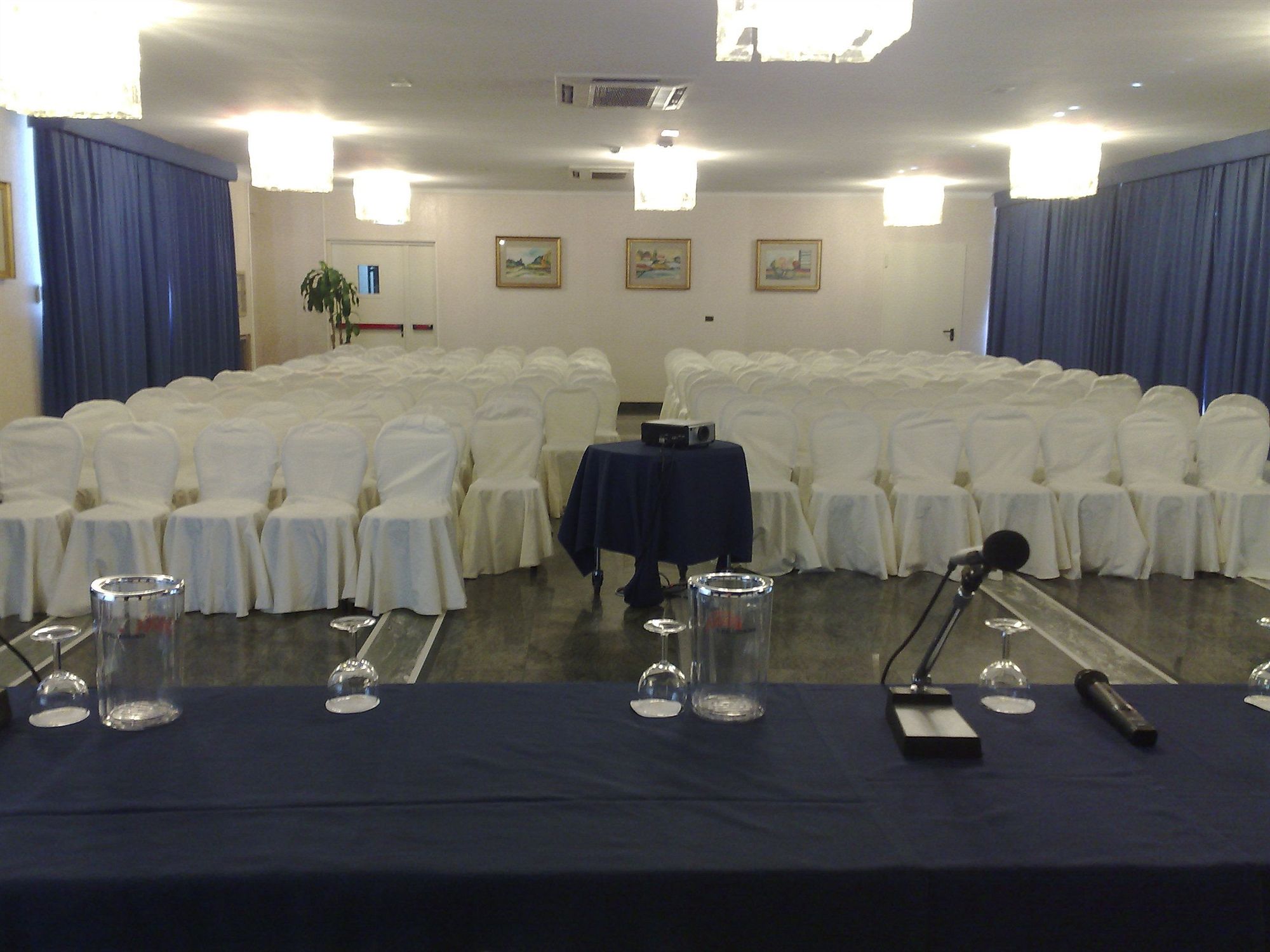 Фото Hotel Esplanade