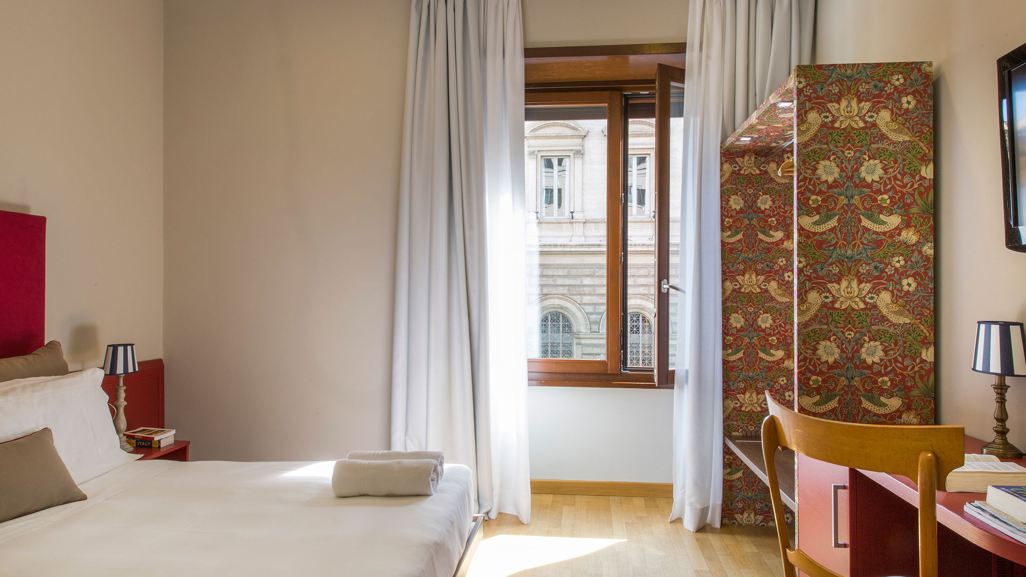 Фото Monti First