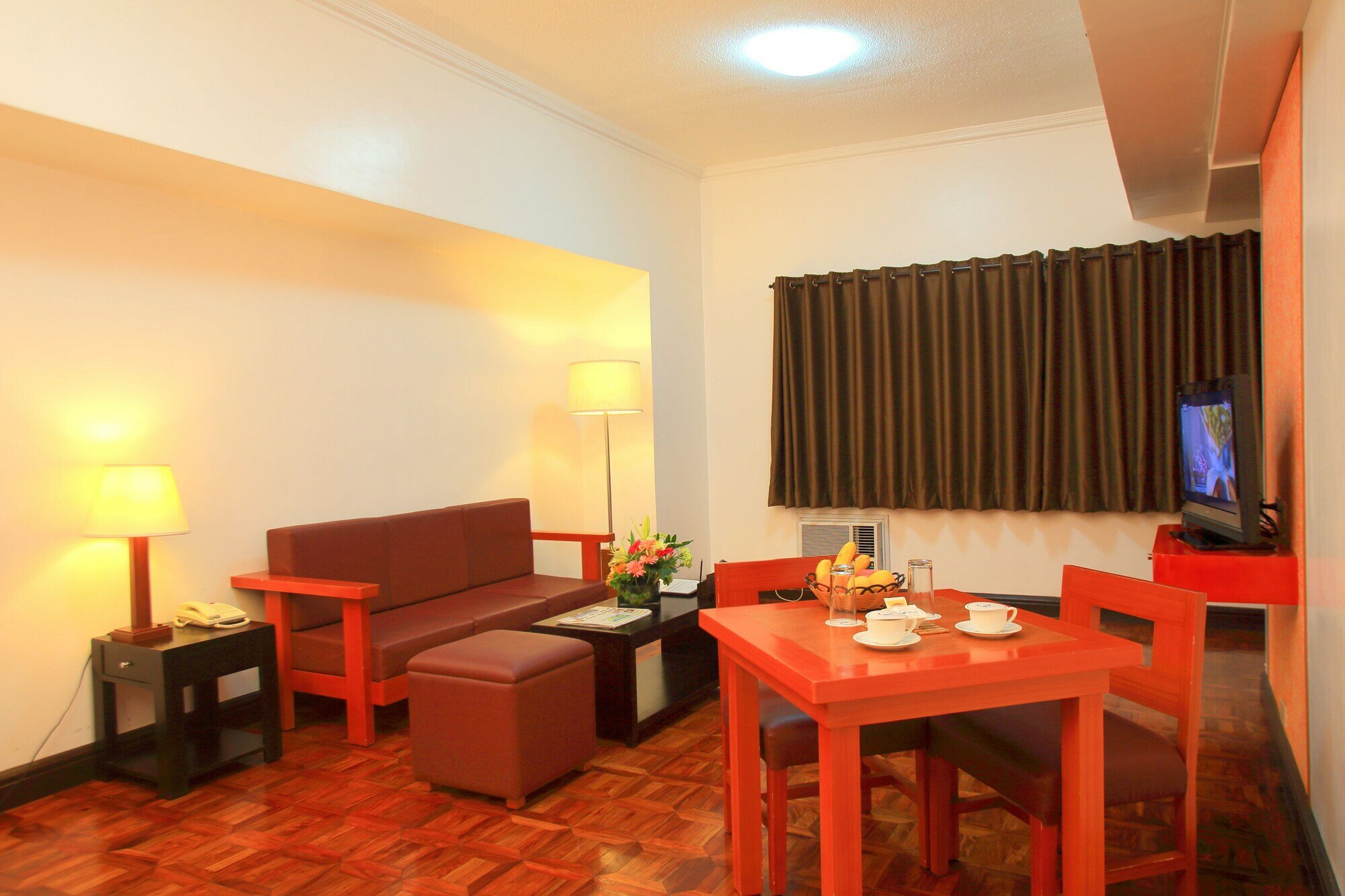 Фото Bsa Suites Makati
