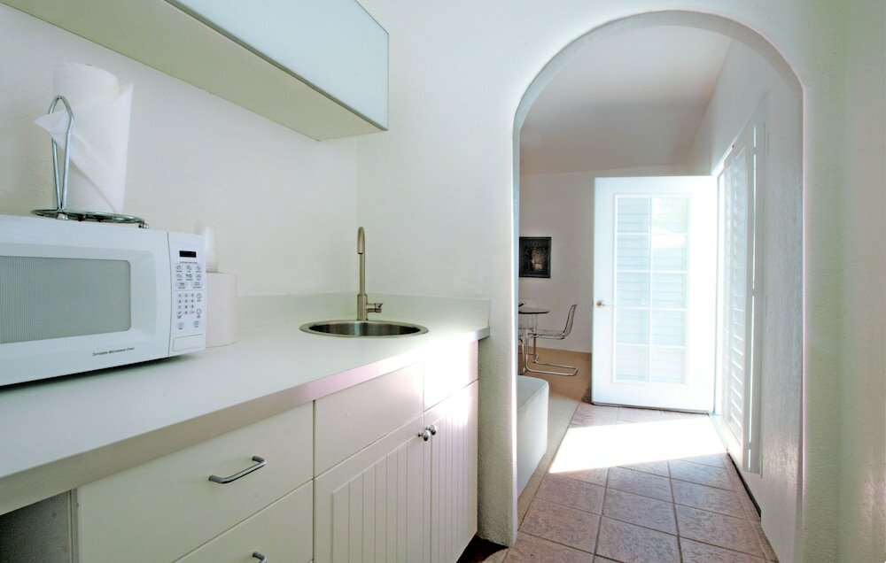 Фото Alcazar Palm Springs