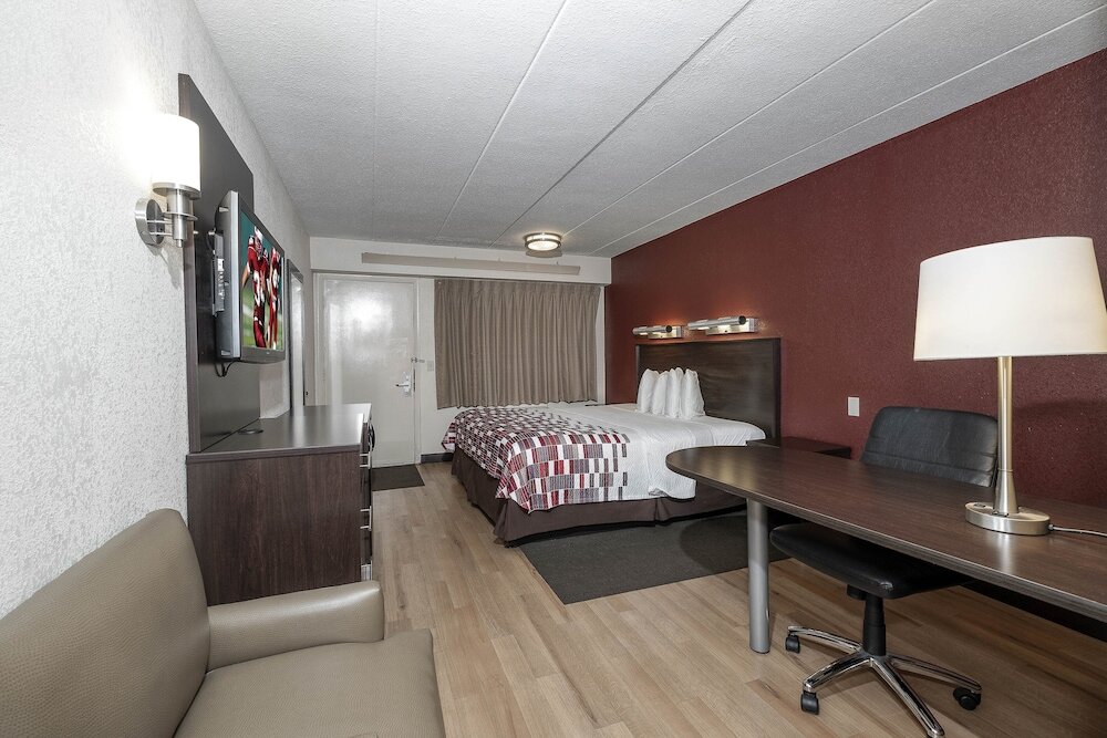 Фото Red Roof Inn Mt Laurel