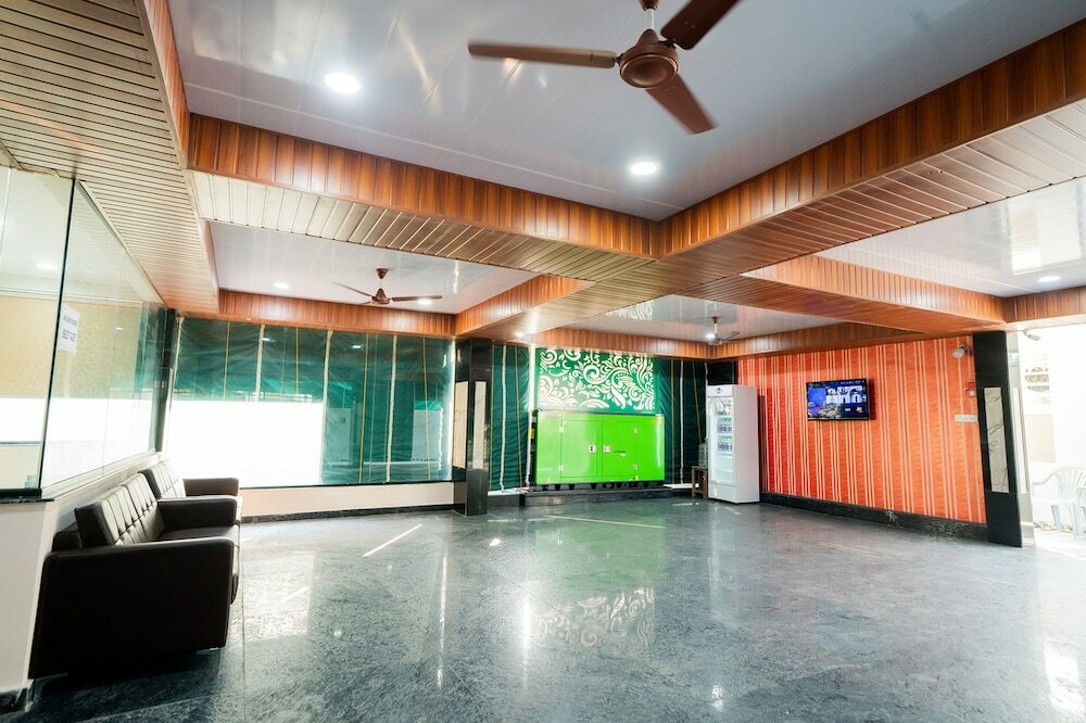 Фото Fabhotel Brk Iconic Residency