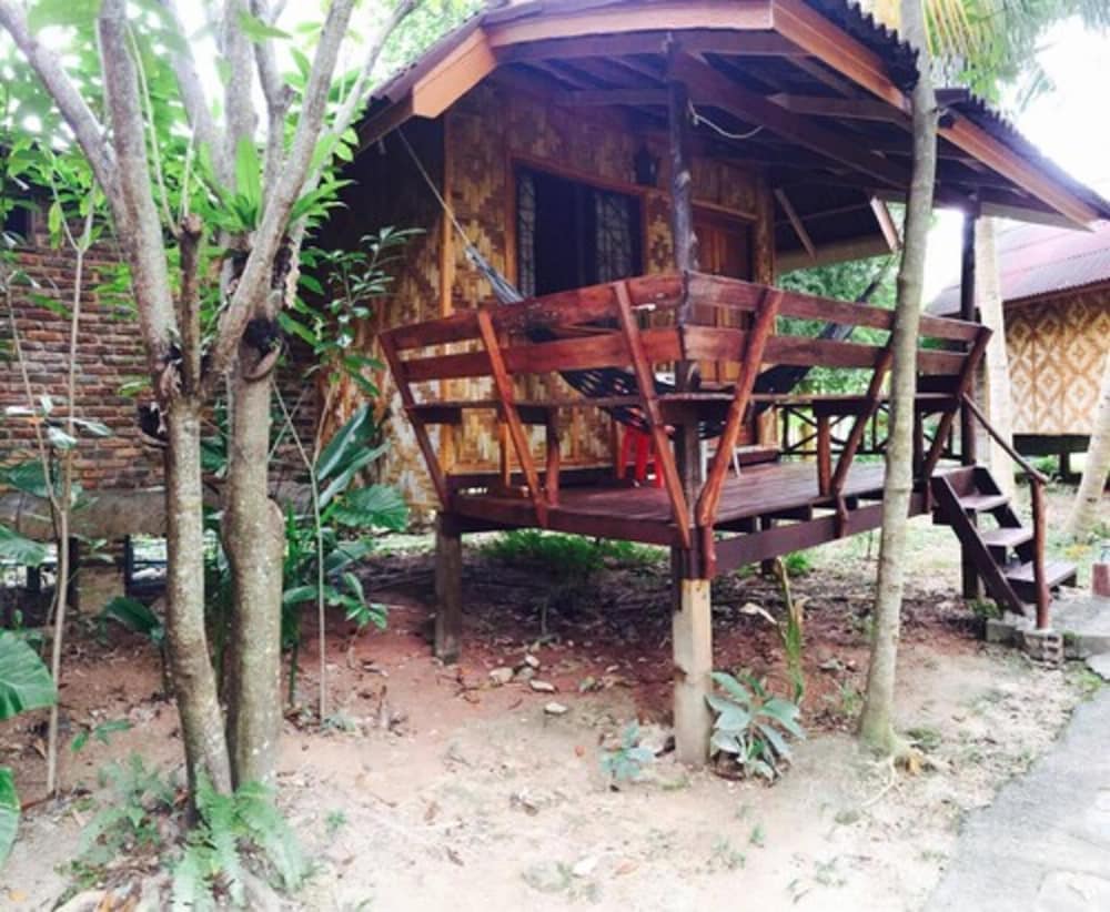 Фото Lanta Pearl Beach Resort