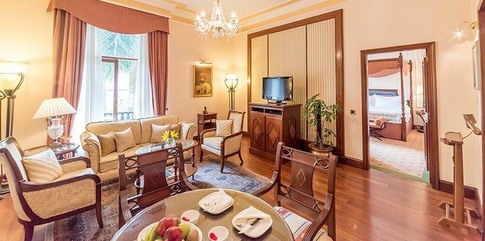 Фото The Oberoi Grand, Kolkata