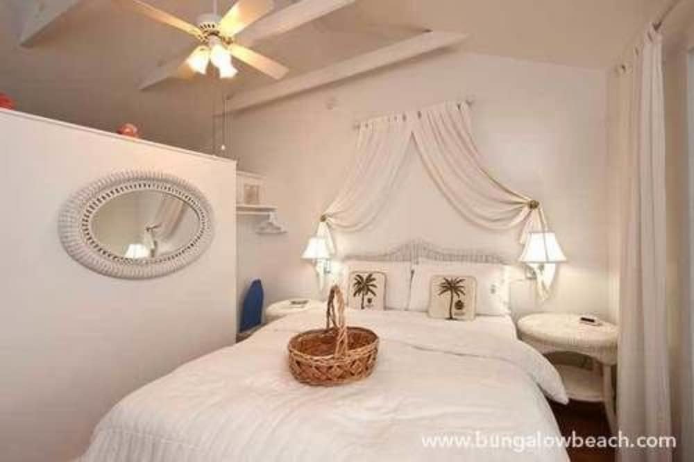 Фото Bungalow Beach Resort