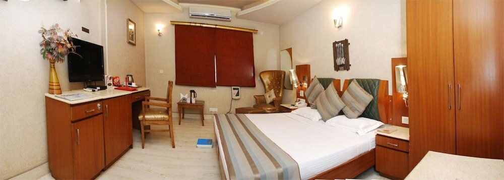 Фото Hotel Royal Castle Grand