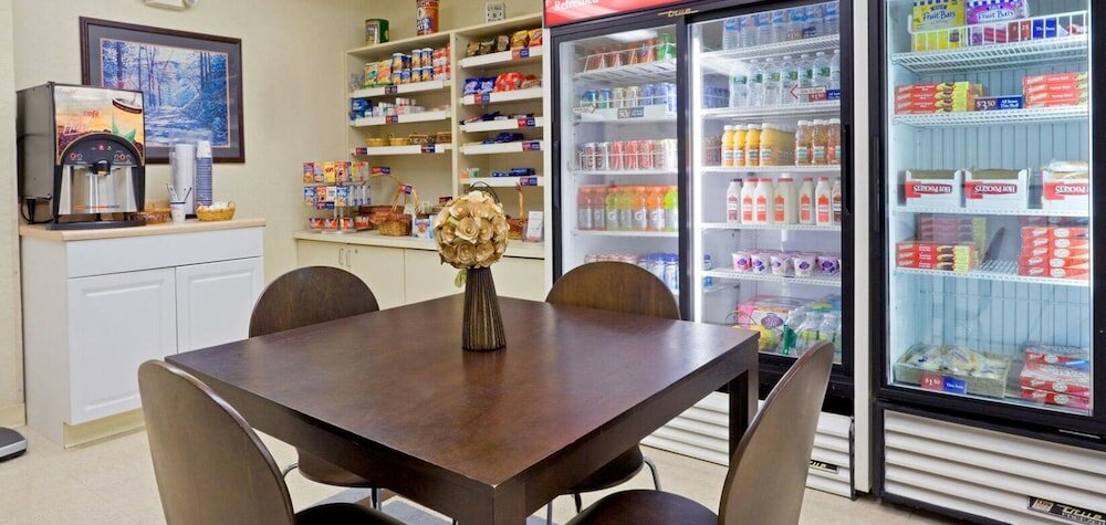 Фото Sonesta Simply Suites Philadelphia Mount Laurel